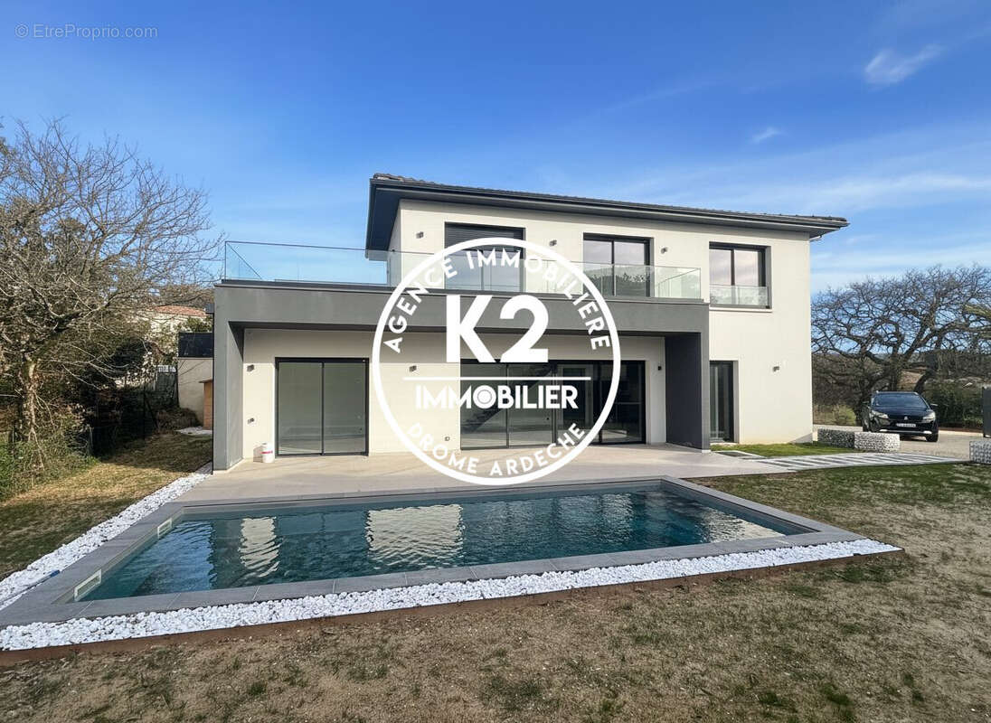 Maison à MALATAVERNE