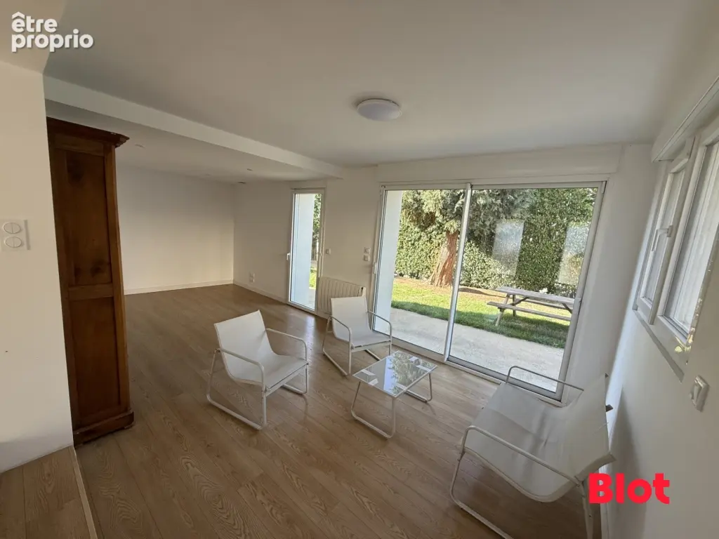 Maison 7 pièces 143 m² à vendre à Chateaugiron (35410) - photo 3