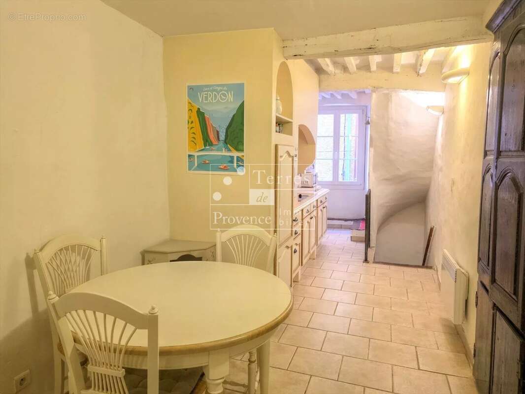 Charmante maison de village à Aups, 71 m², 2 chambres - photo 7