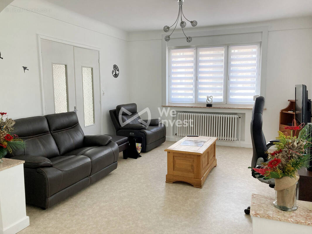 Maison à AULNOYE-AYMERIES