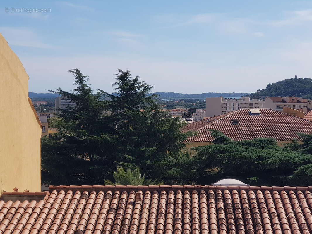 Appartement à HYERES