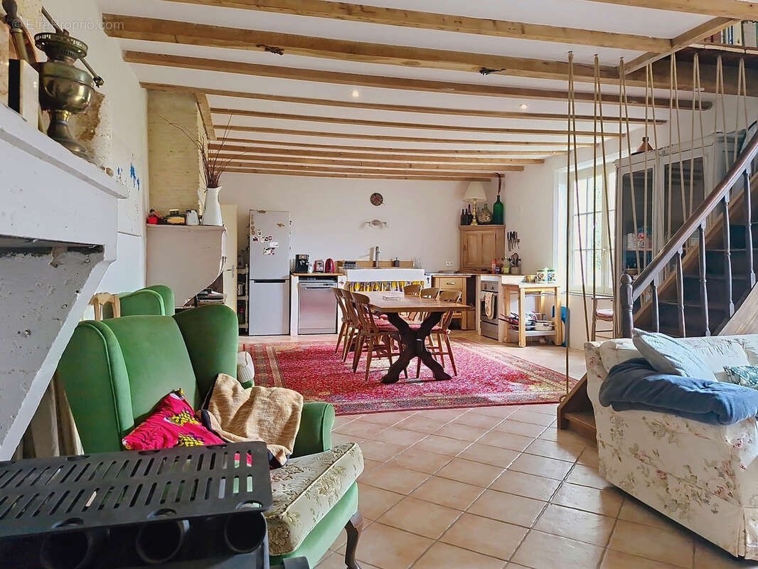 Maison à SAINTE-RADEGONDE