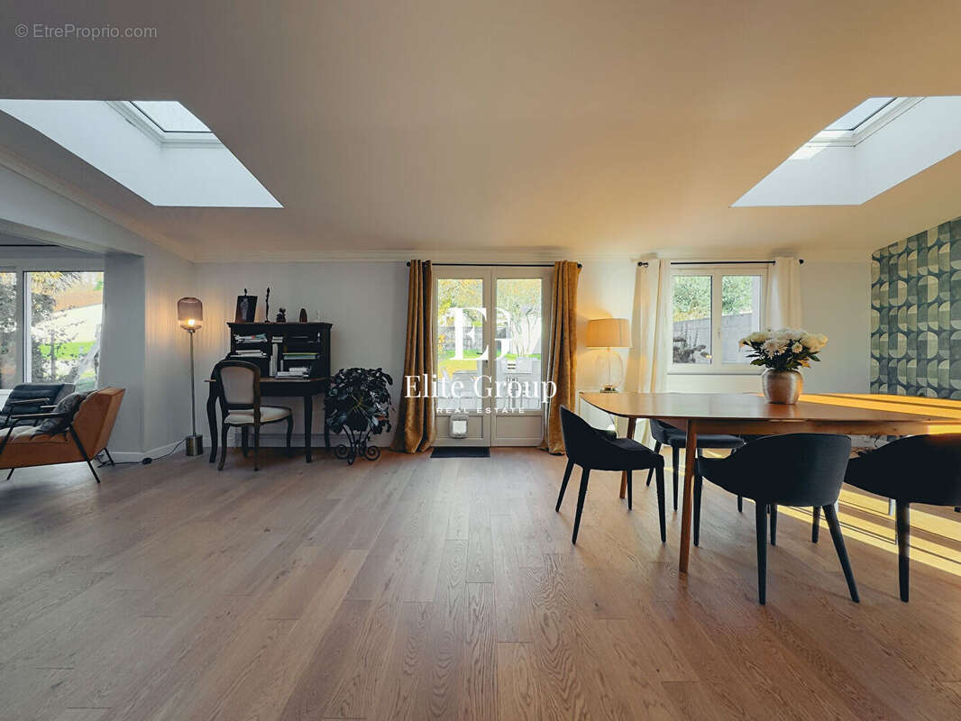 Maison à L&#039;ISLE-D&#039;ESPAGNAC