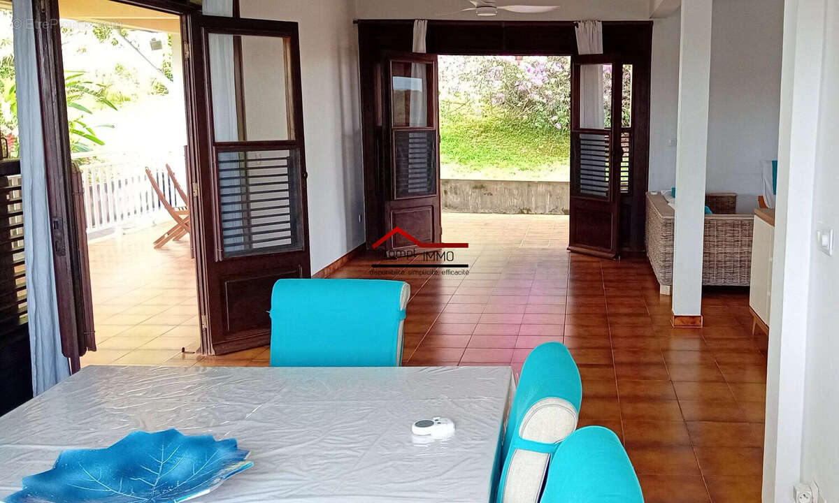 Maison à RIVIERE-SALEE