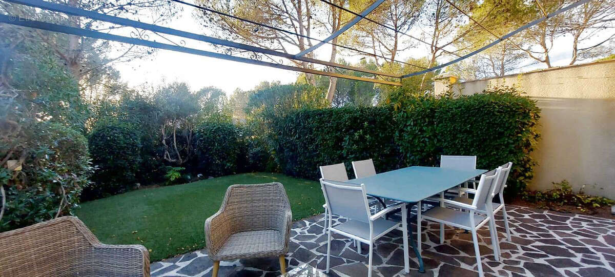 Maison à LA MOTTE