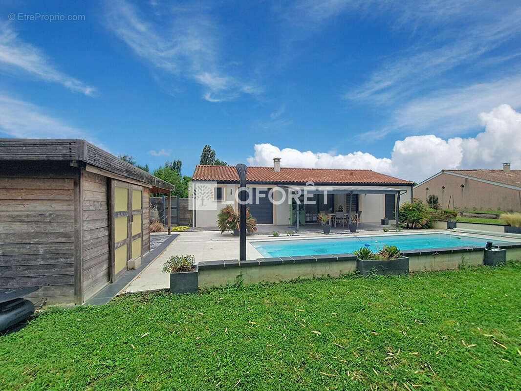 7 minutes au nord de Fronton, maison de type 4 ,garage attenant, piscine... - photo 2