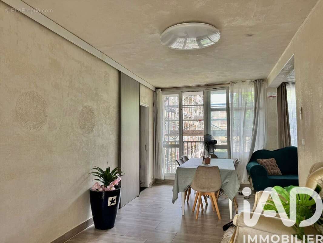 Photo 7 - Appartement à CROSNE
