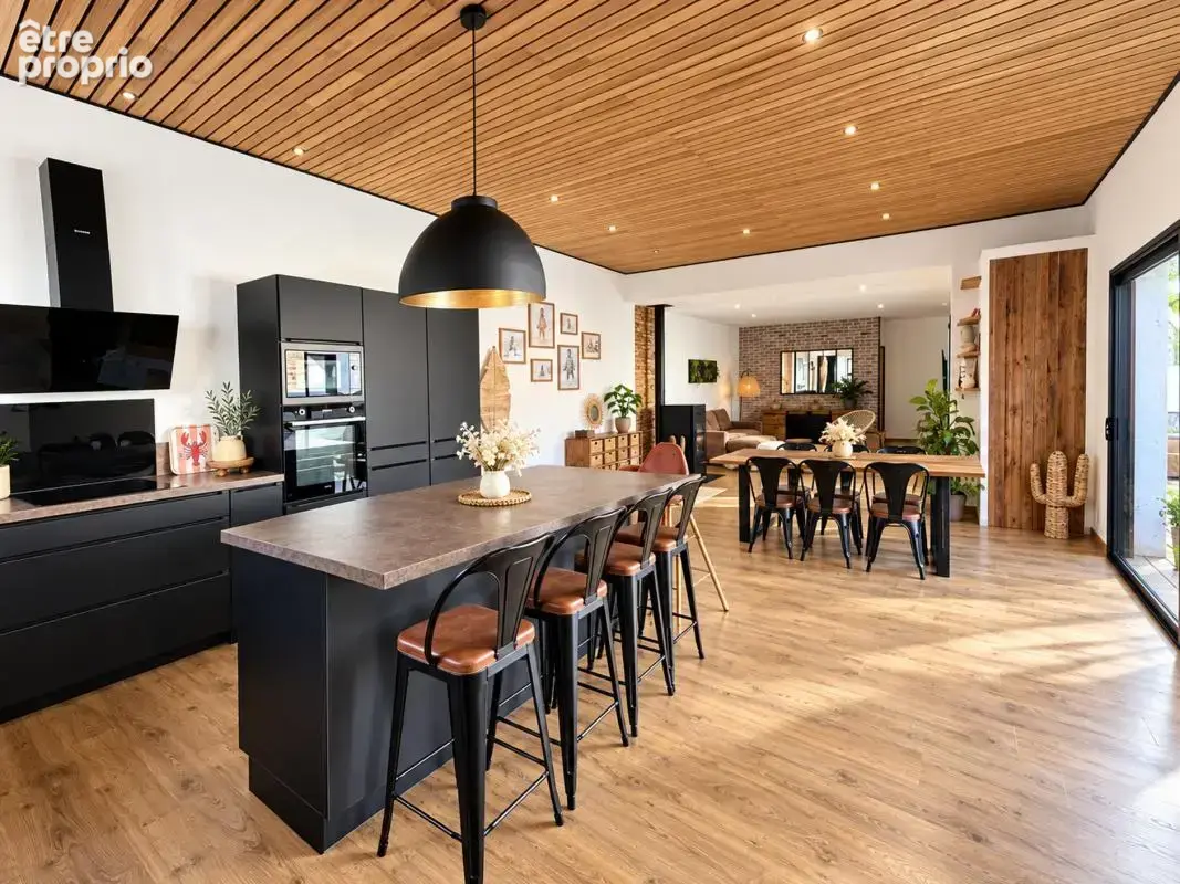Maison 5 pièces 138 m² à vendre à Sainte-Soulle (17220) - photo 2