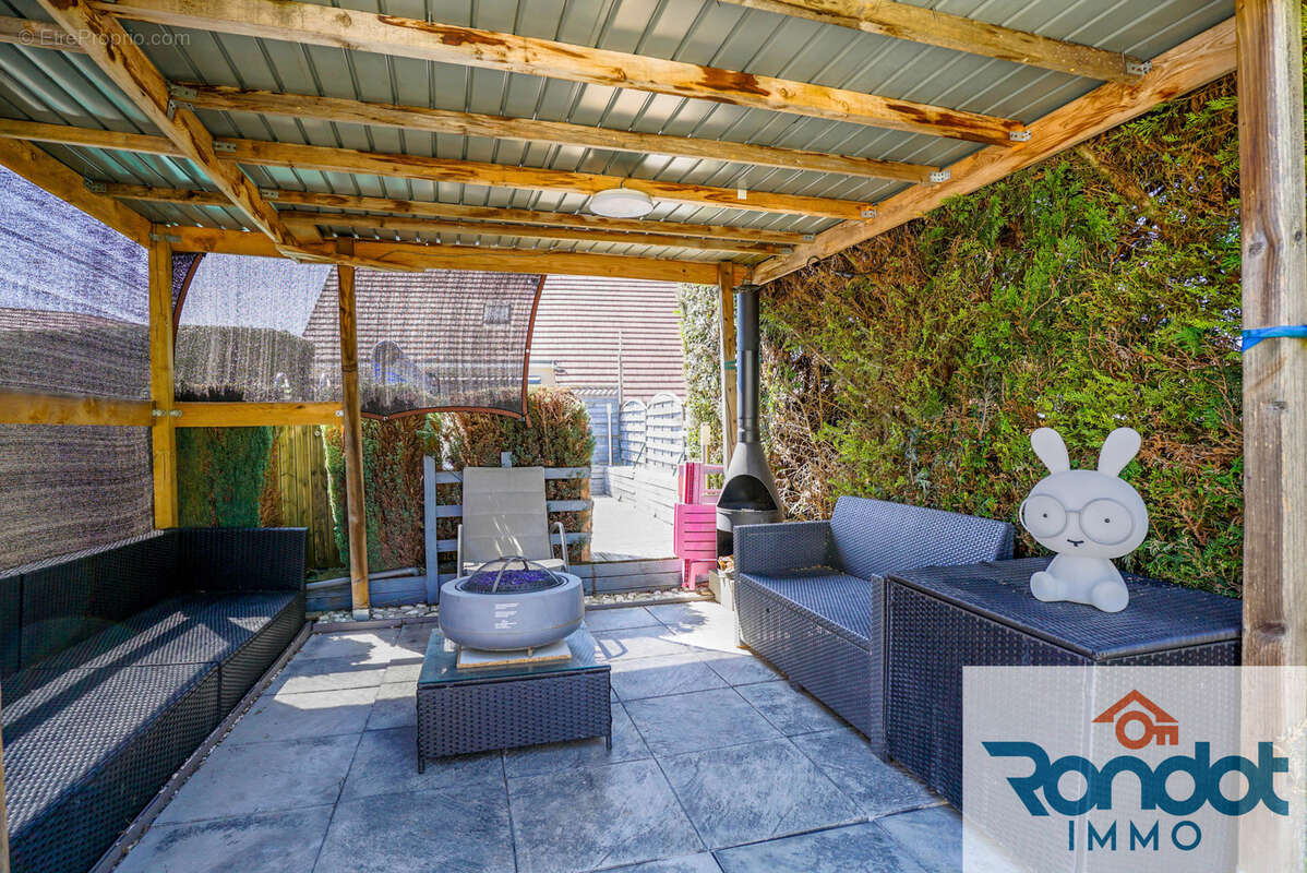 Maison à IS-SUR-TILLE