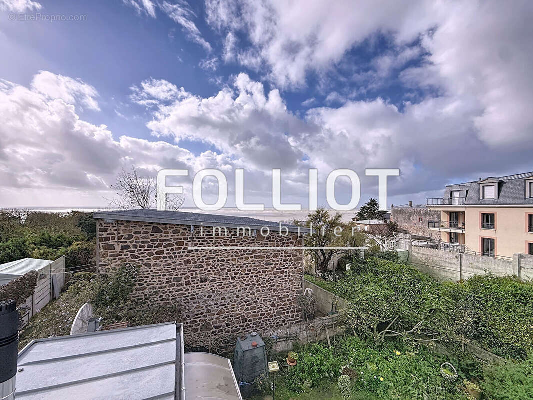 Maison à SAINT-PAIR-SUR-MER