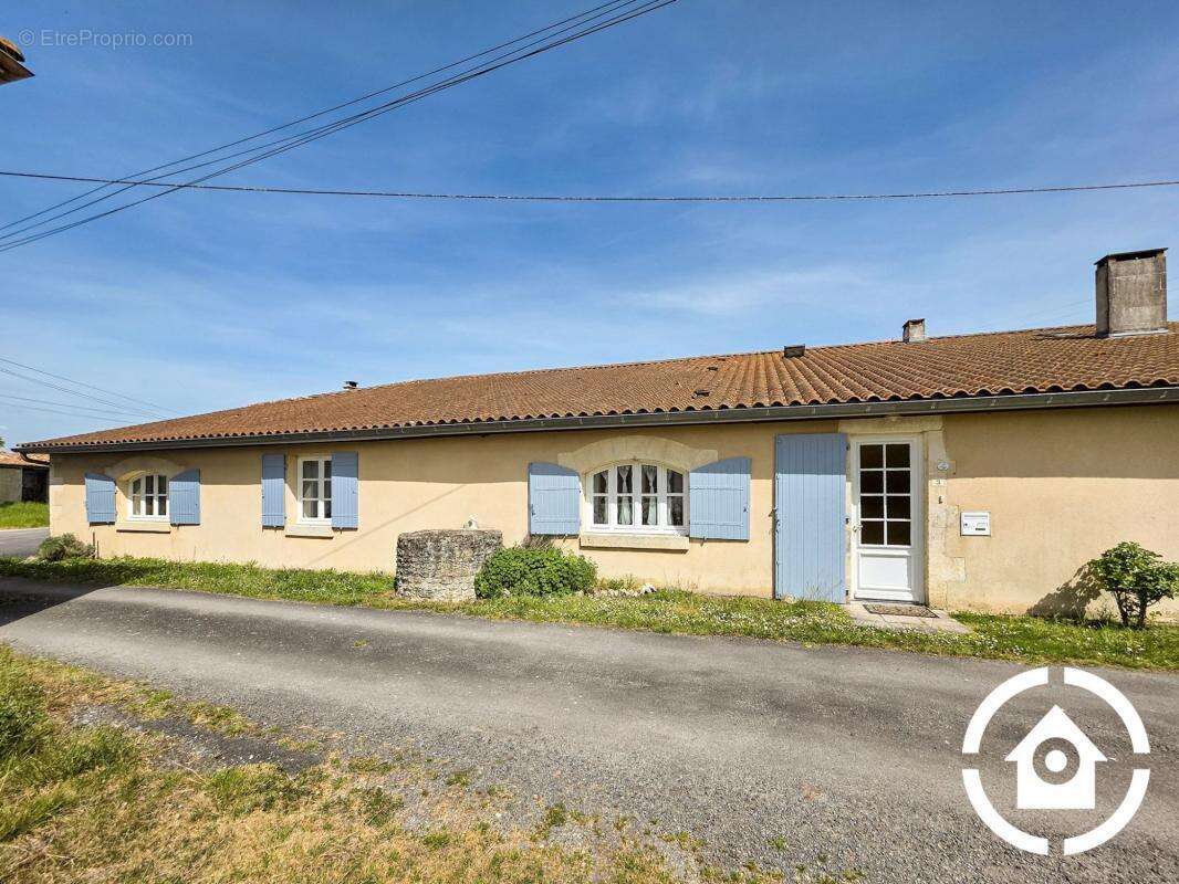 Maison à BAIGNES-SAINTE-RADEGONDE