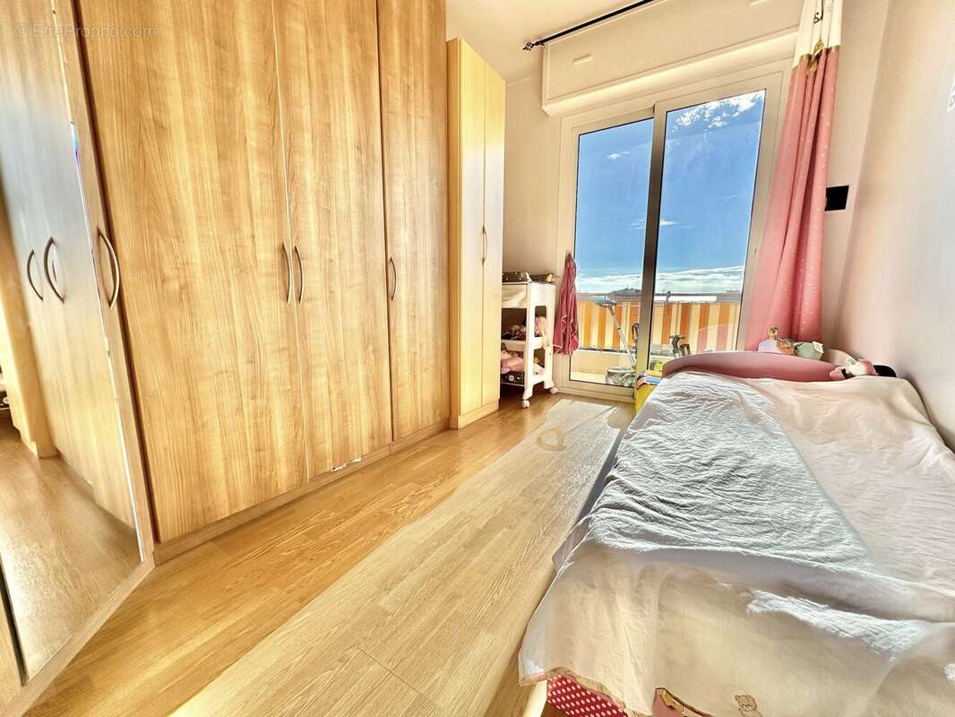 Appartement à ROQUEBRUNE-CAP-MARTIN