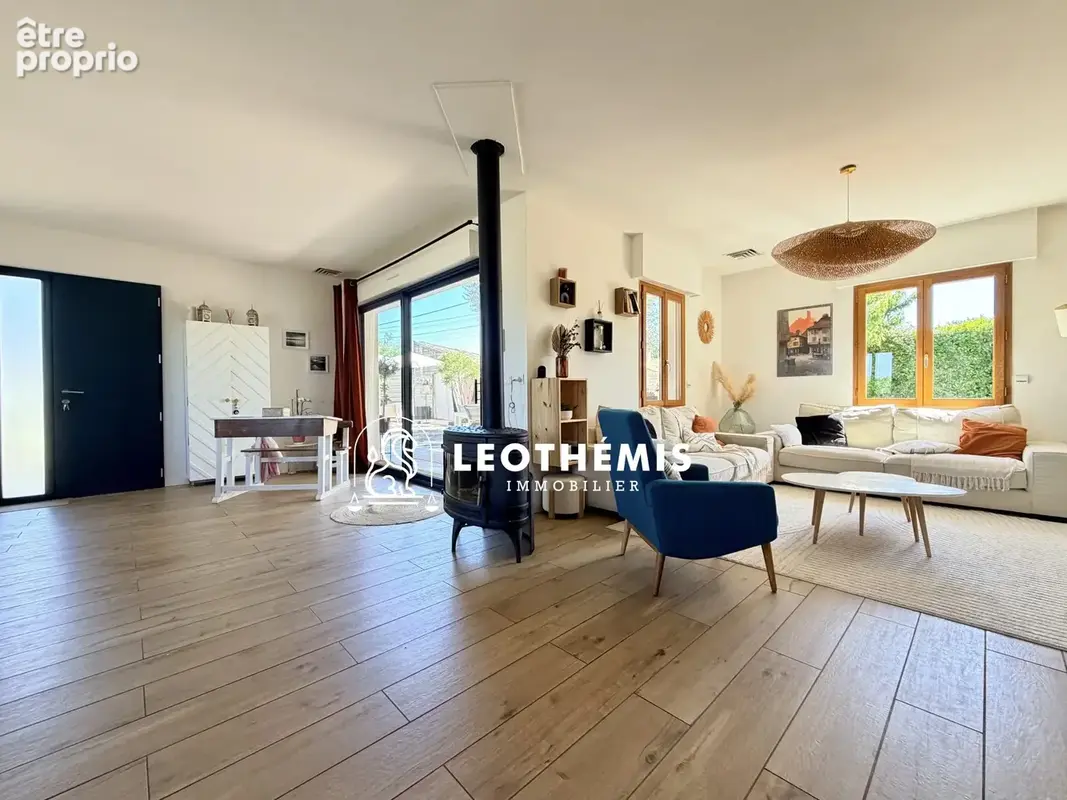 Maison 167 m² à Le Gua  - photo 6
