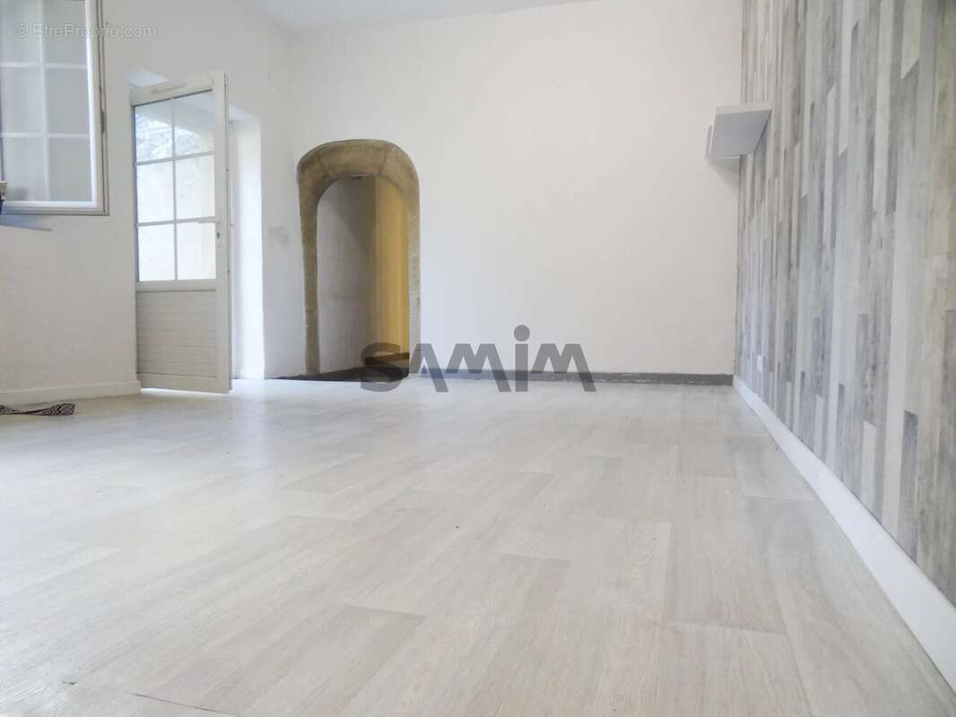 Maison à COMBAS