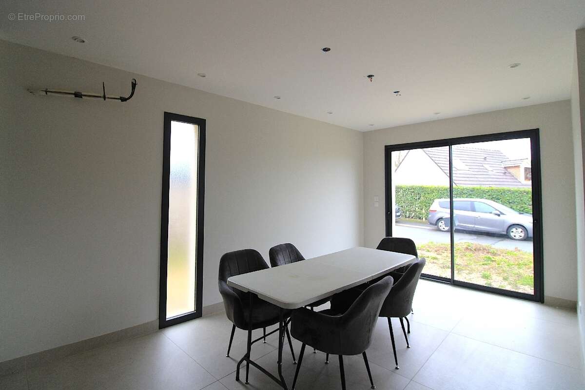 Maison à YERRES