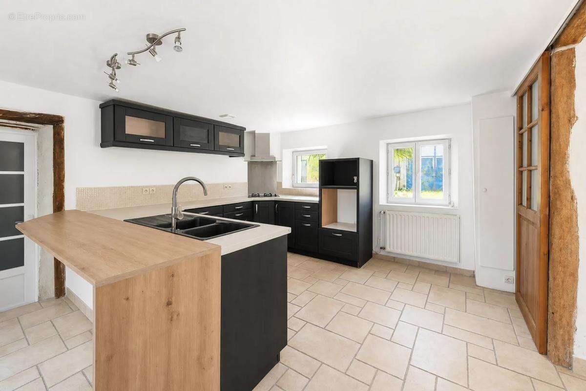 Maison de caractère 6 pièces louée - Fublaines - photo 5