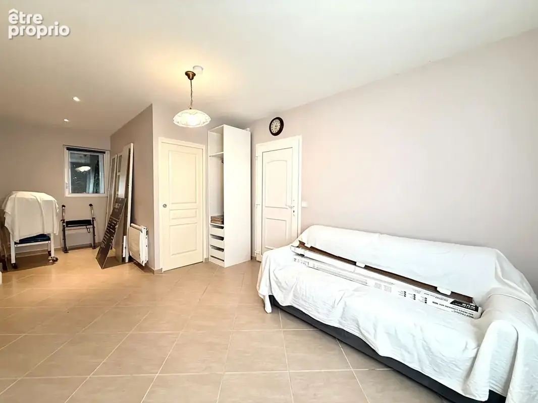 Maison Reims 7 pièces 163 m2 - REIMS PROCHE CENTRE - photo 12