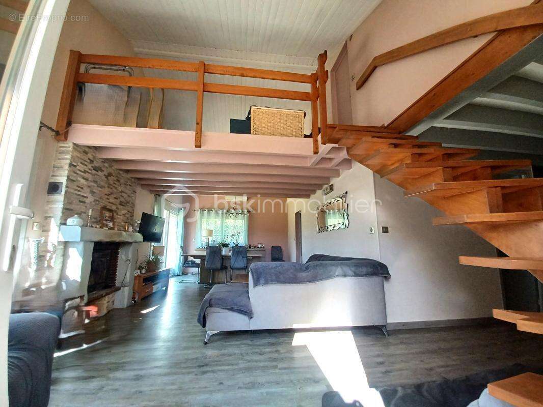 Maison à VILLENEUVE-SUR-BELLOT