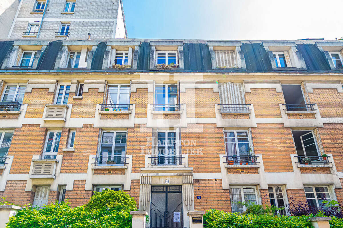 Appartement à PARIS-19E