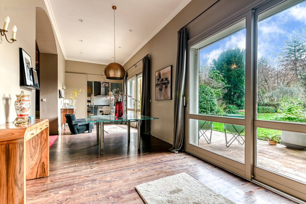 Appartement à SAINTE-FOY-LES-LYON