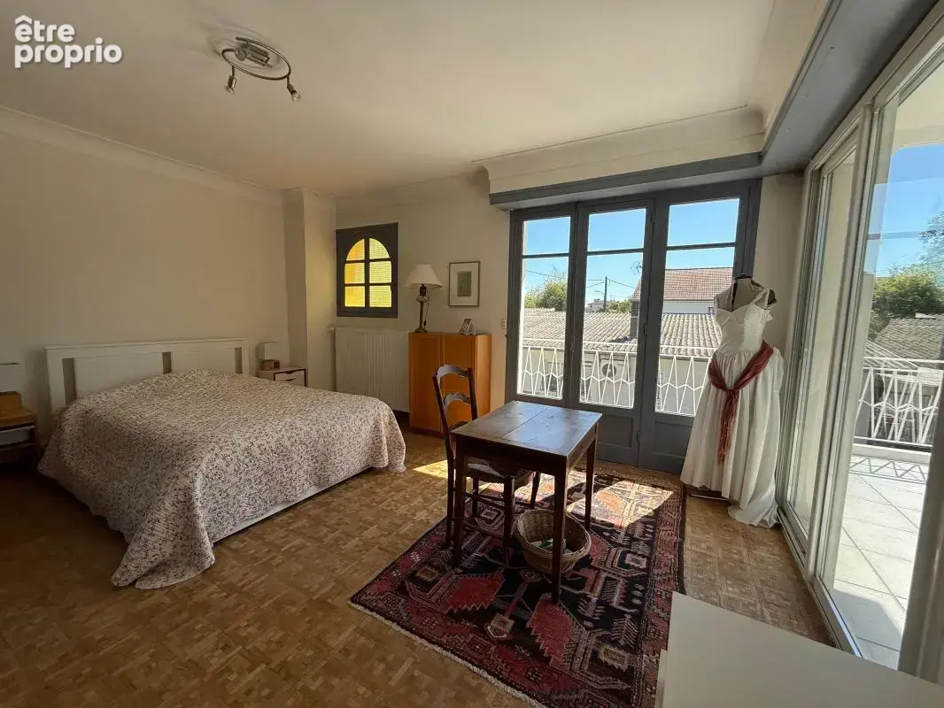 Rare ! Grande maison familiale de 6 chambres au calme à deux pas du centre ville - photo 14