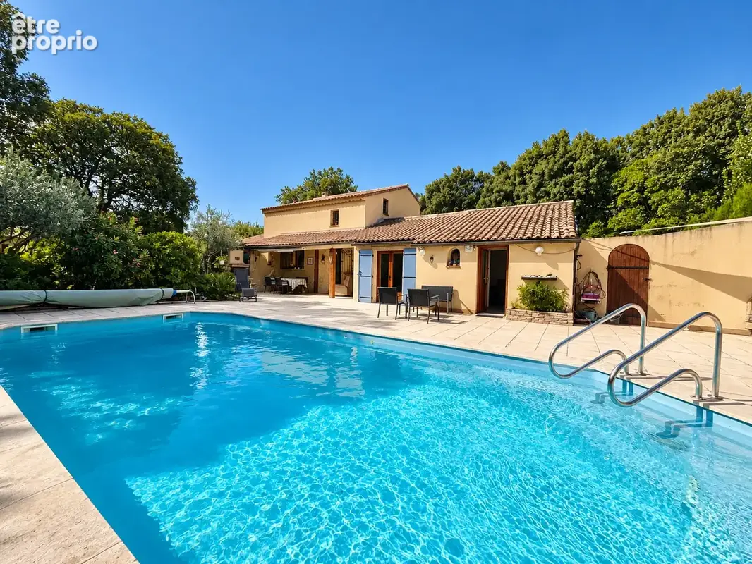 Proche GRIGNAN ,Belle Villa avec piscine, jardin et garage. - photo 6