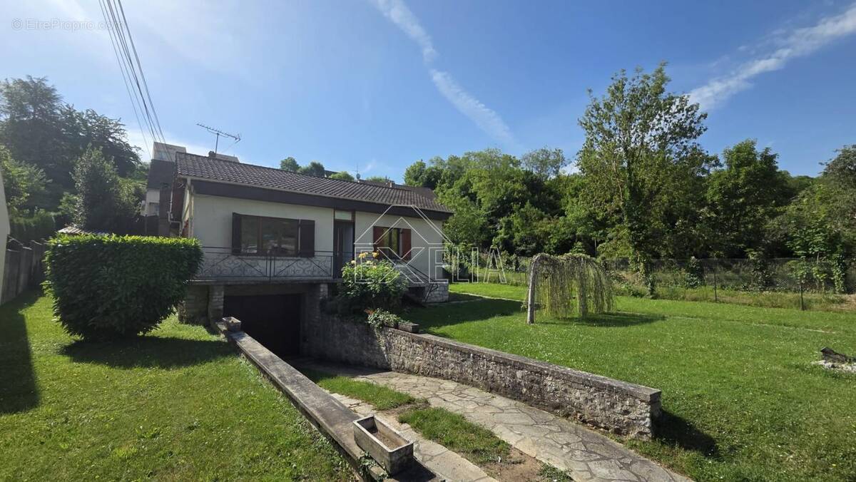 Maison à MANTES-LA-VILLE