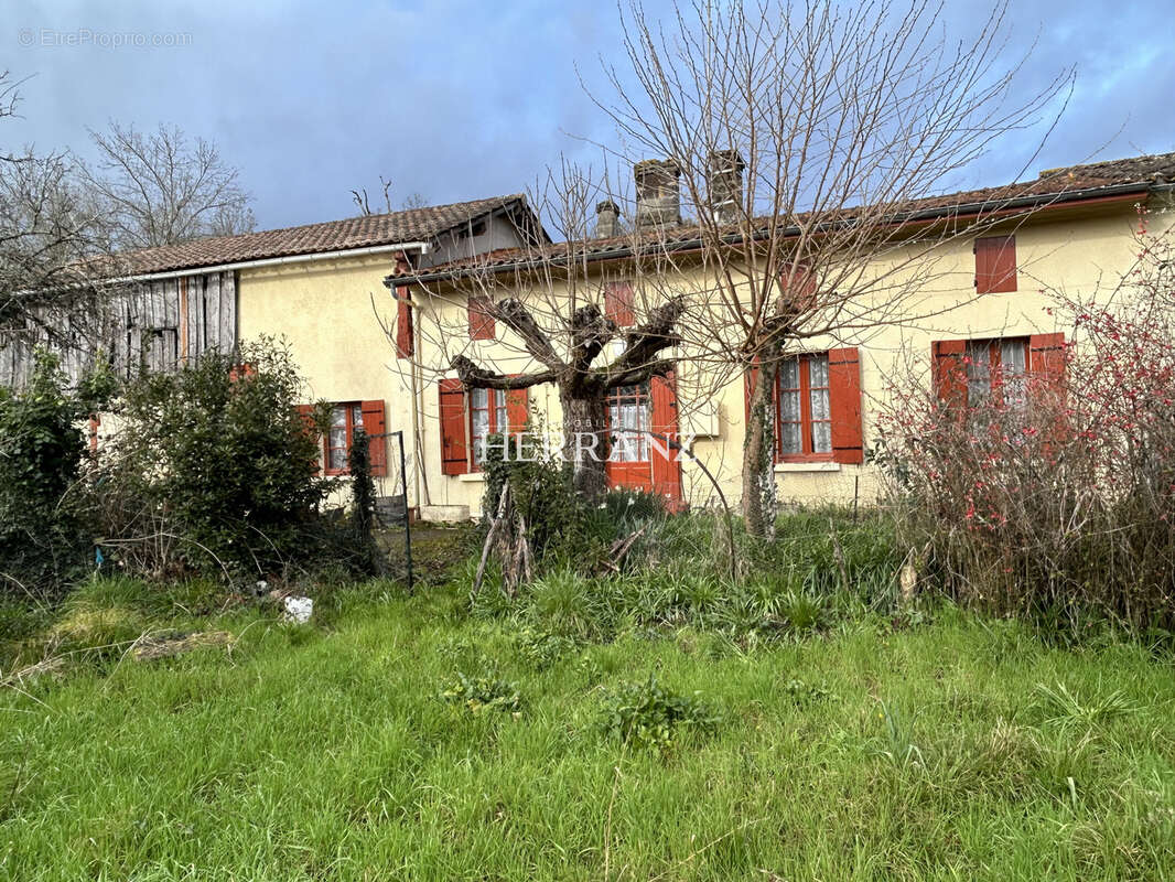 Maison à SAINT-DENIS-DE-PILE