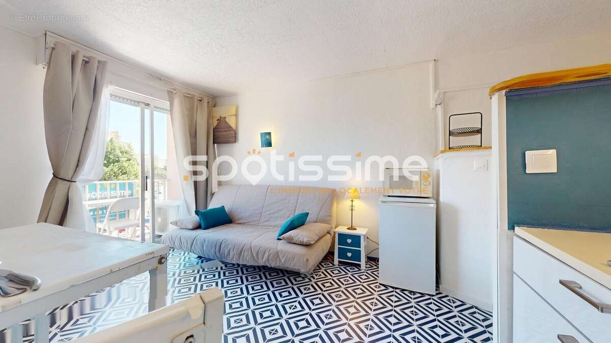 Studio climatisé avec ascenseur, piscine et gardien  Centre Port du Cap d'Agde - photo 2