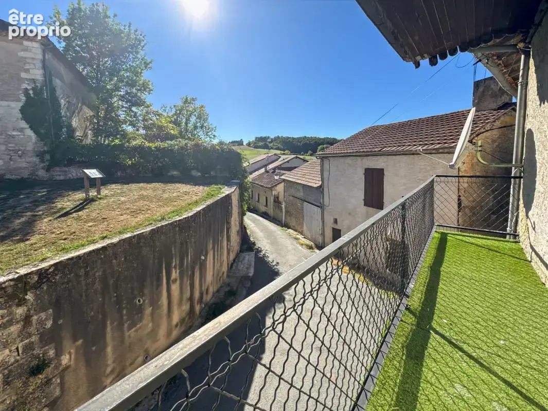 Maison en pierre de 133 m² avec balcon au cœur d’Agonac - photo 3