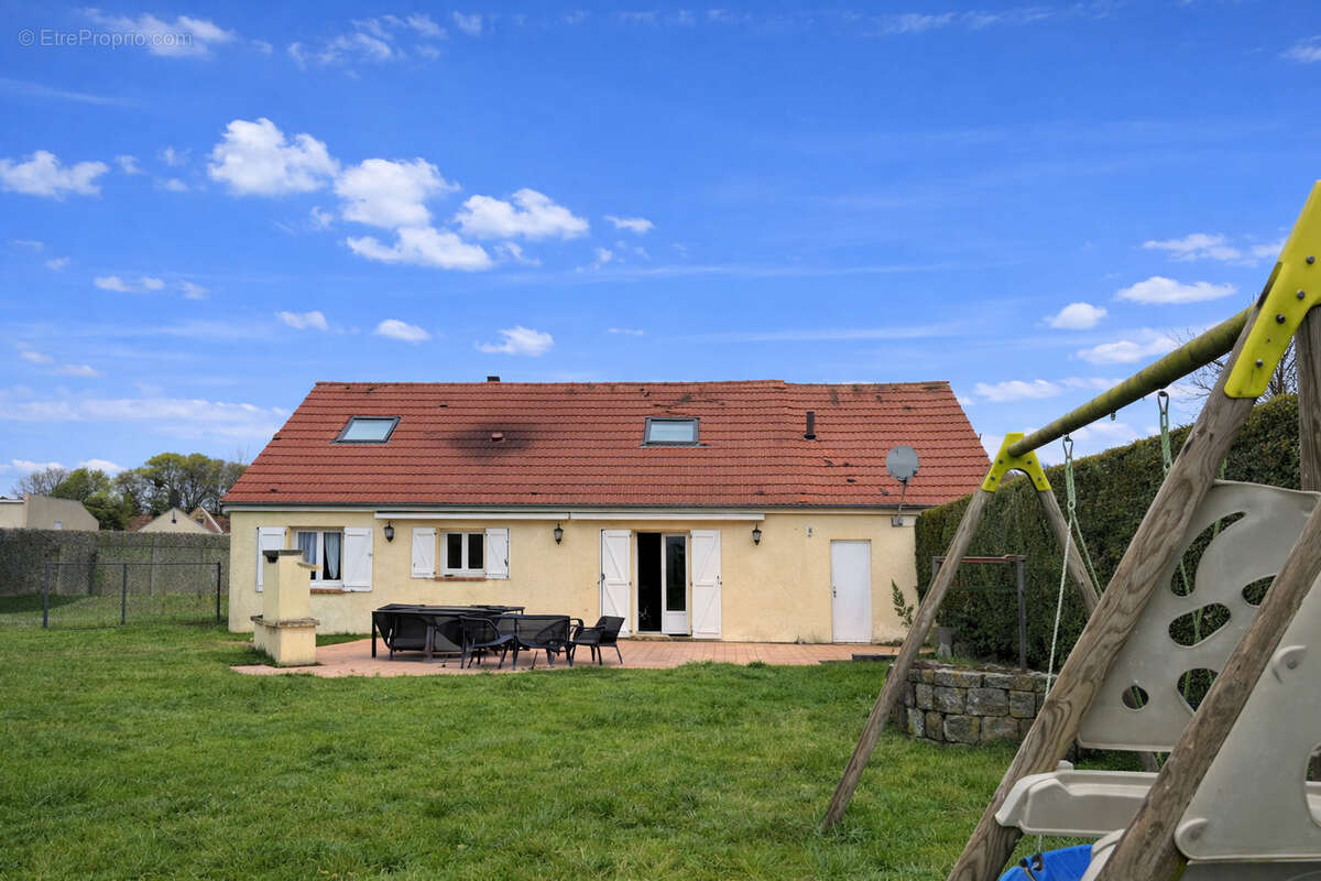 Maison à CROUY-EN-THELLE