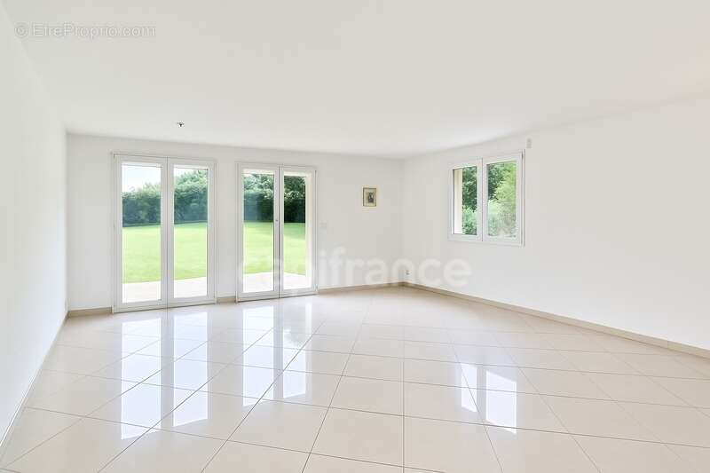 Appartement à DIVONNE-LES-BAINS