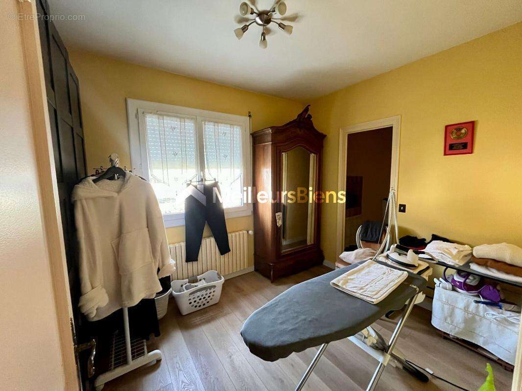 Maison à SURY-LE-COMTAL