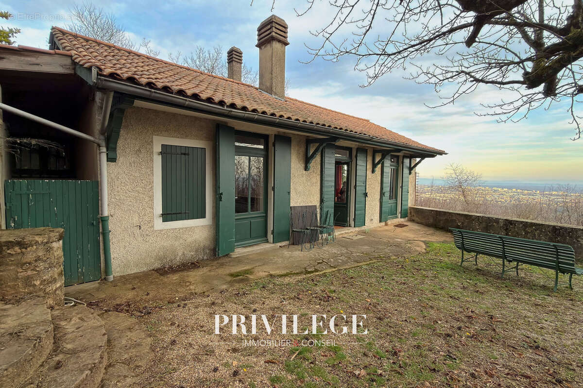 Maison à SAINT-CYR-AU-MONT-D'OR