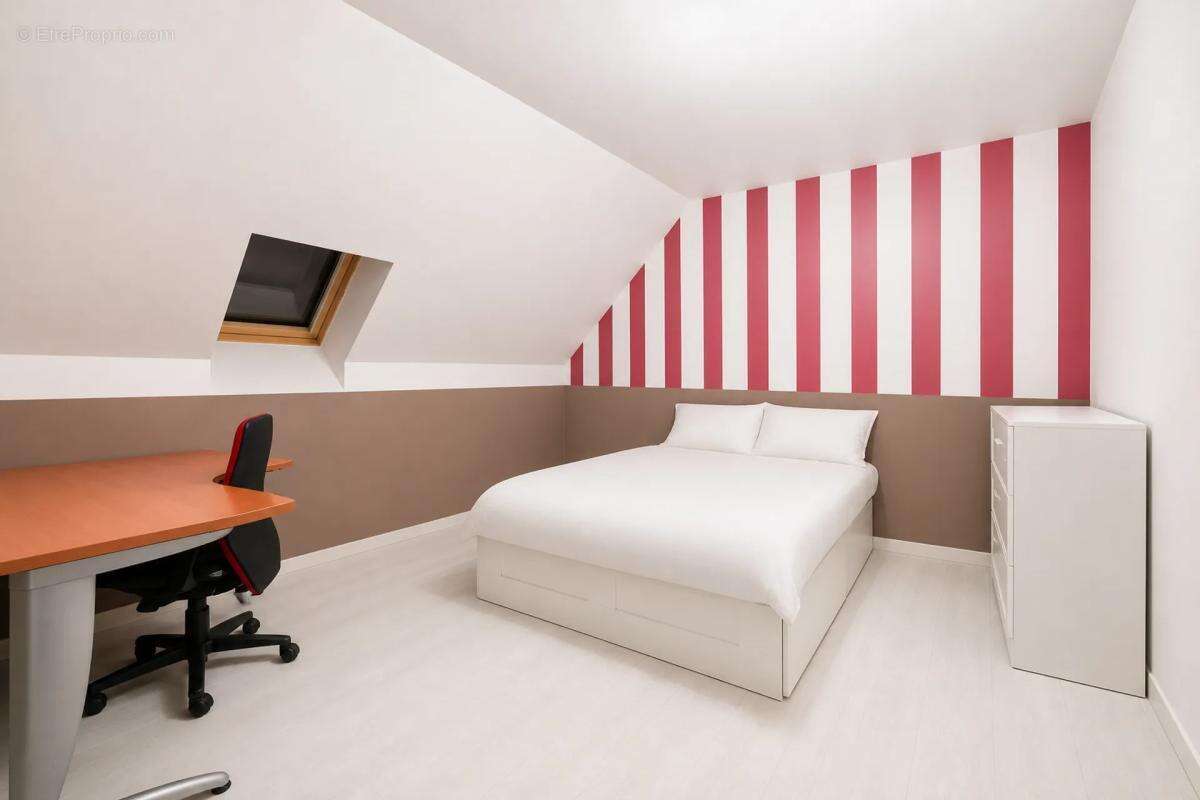Maison familiale moderne de 200 m² avec jardin spacieux - photo 10