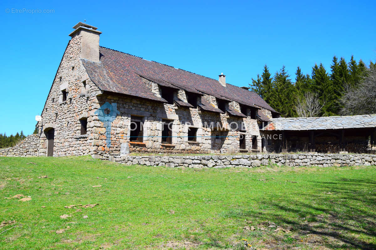 Maison à COUCOURON