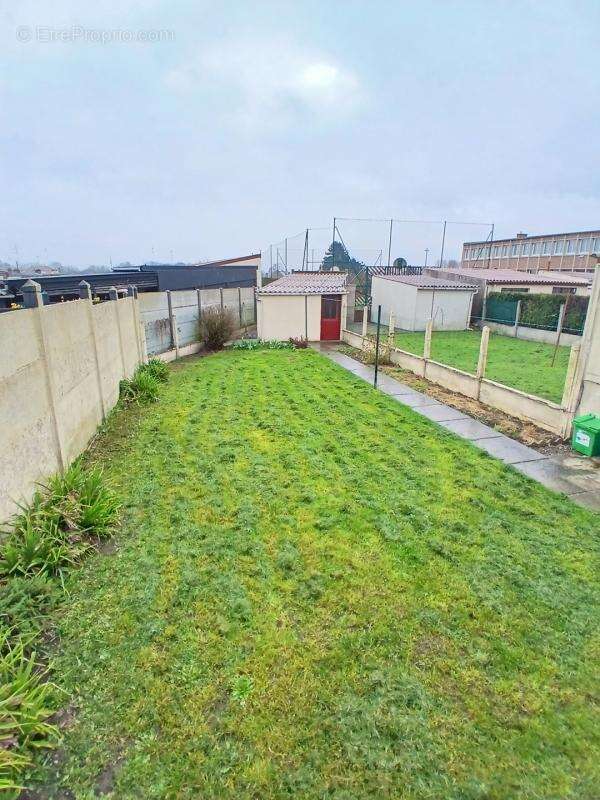 Maison à NEUVILLE-SAINT-REMY