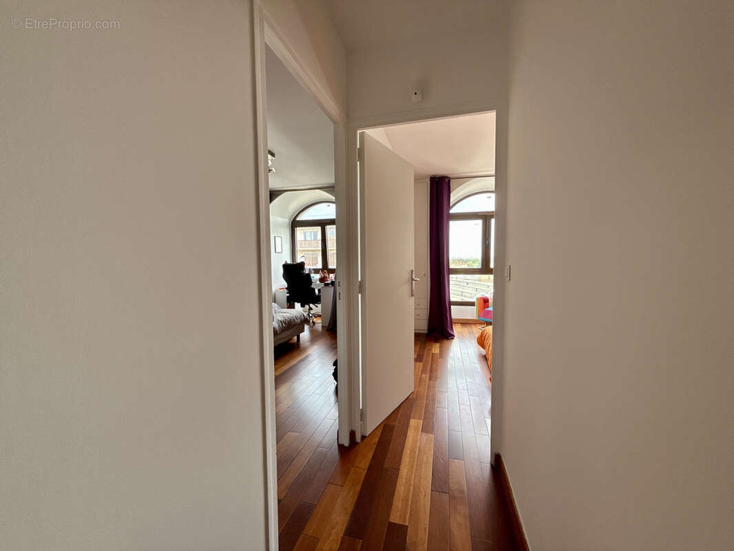 Appartement à CHARENTON-LE-PONT