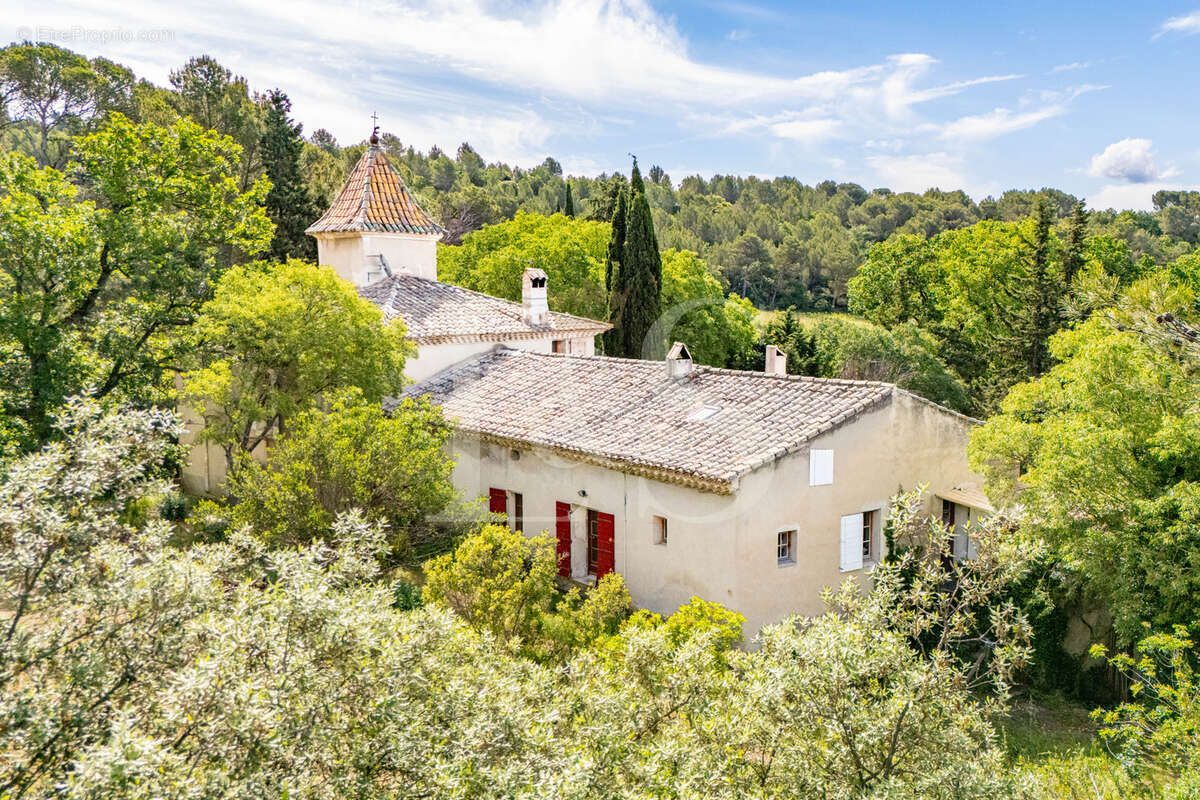Maison à L'ISLE-SUR-LA-SORGUE