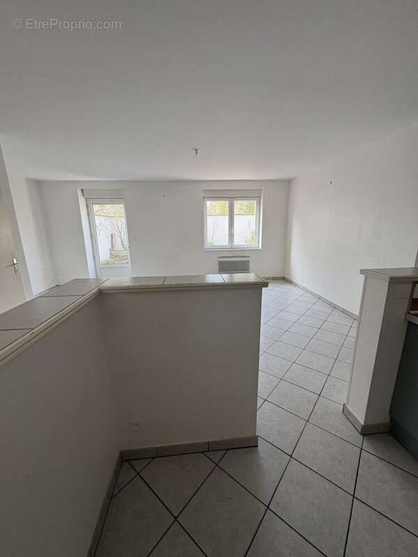 Appartement à LA CHAPELLE-SAINT-MESMIN