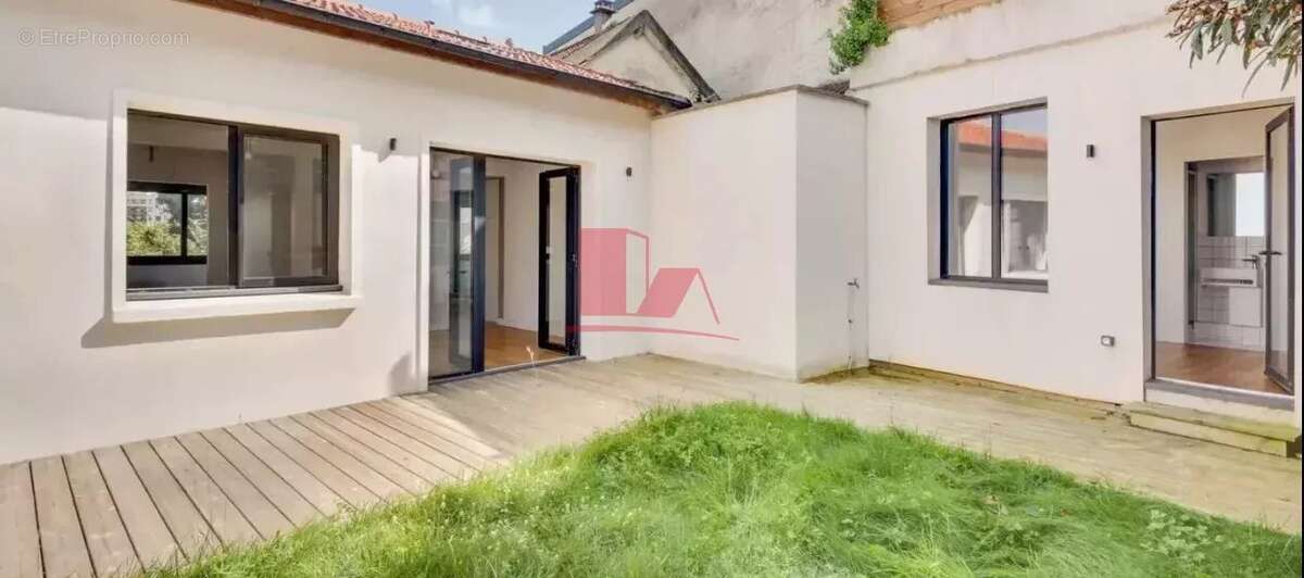 Maison à ISSY-LES-MOULINEAUX