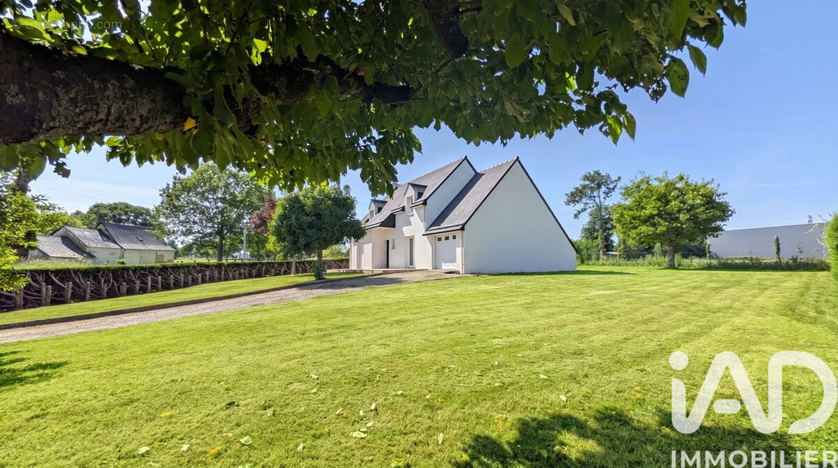 Photo 2 - Maison à SAINT-ERBLON