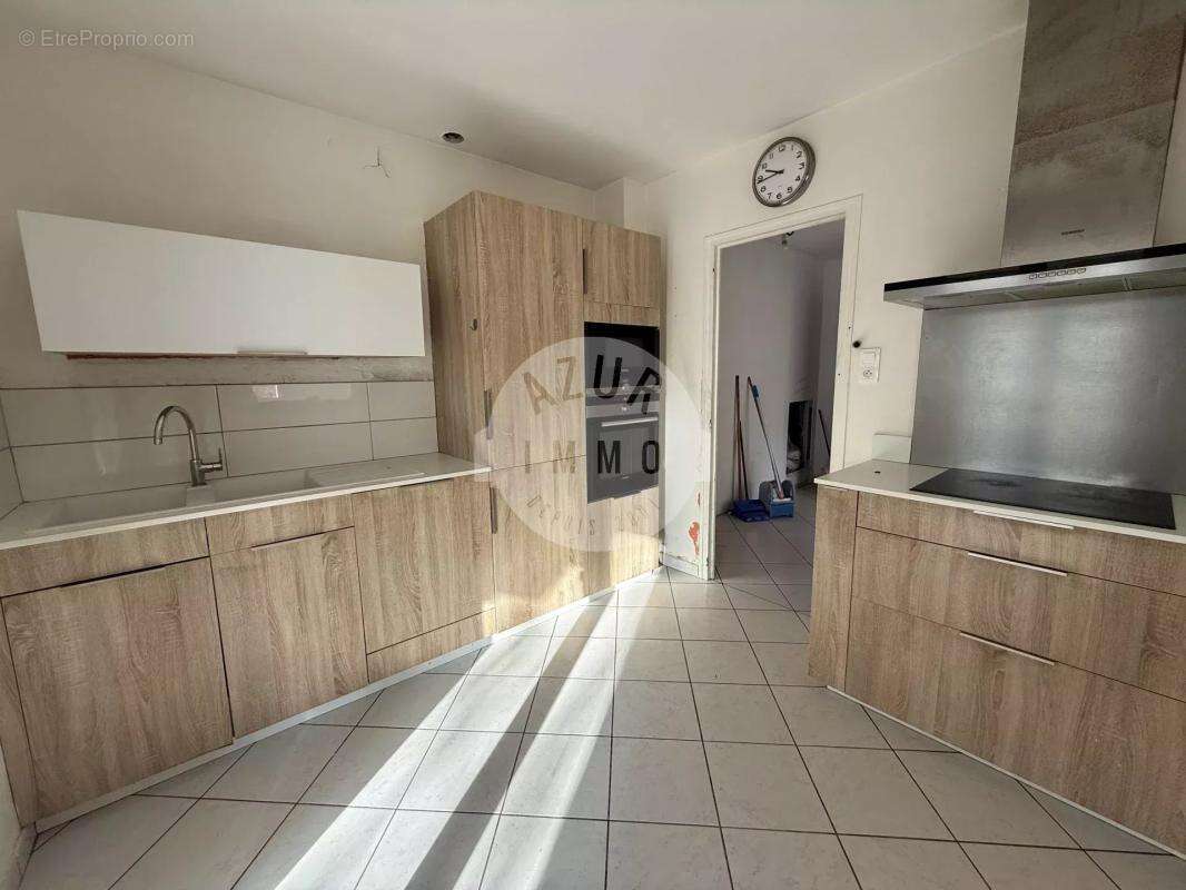 MAISON 198 M² sur 2000m² de terrain, piscine et garage - photo 6