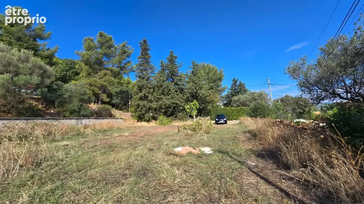 Photo Terrain à Sollies-Ville au prix de 205 000€