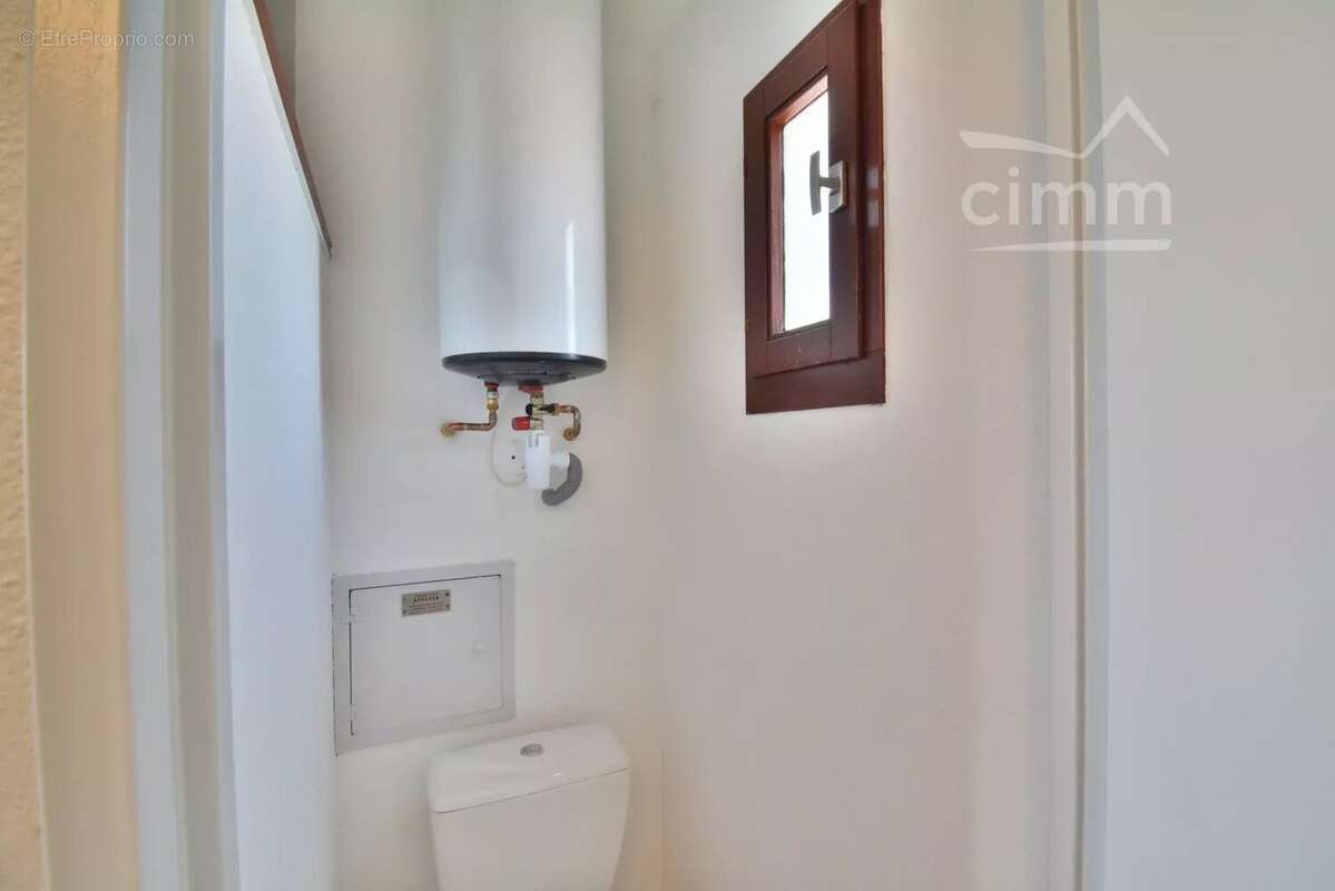 Vente - saint cyprien plage - en marina - bel appartement renove au 2eme et dernier etage - traversant  - 1 place de parking sec - photo 9
