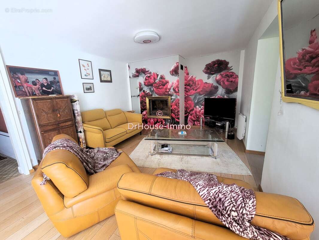 Maison à ROZ-SUR-COUESNON