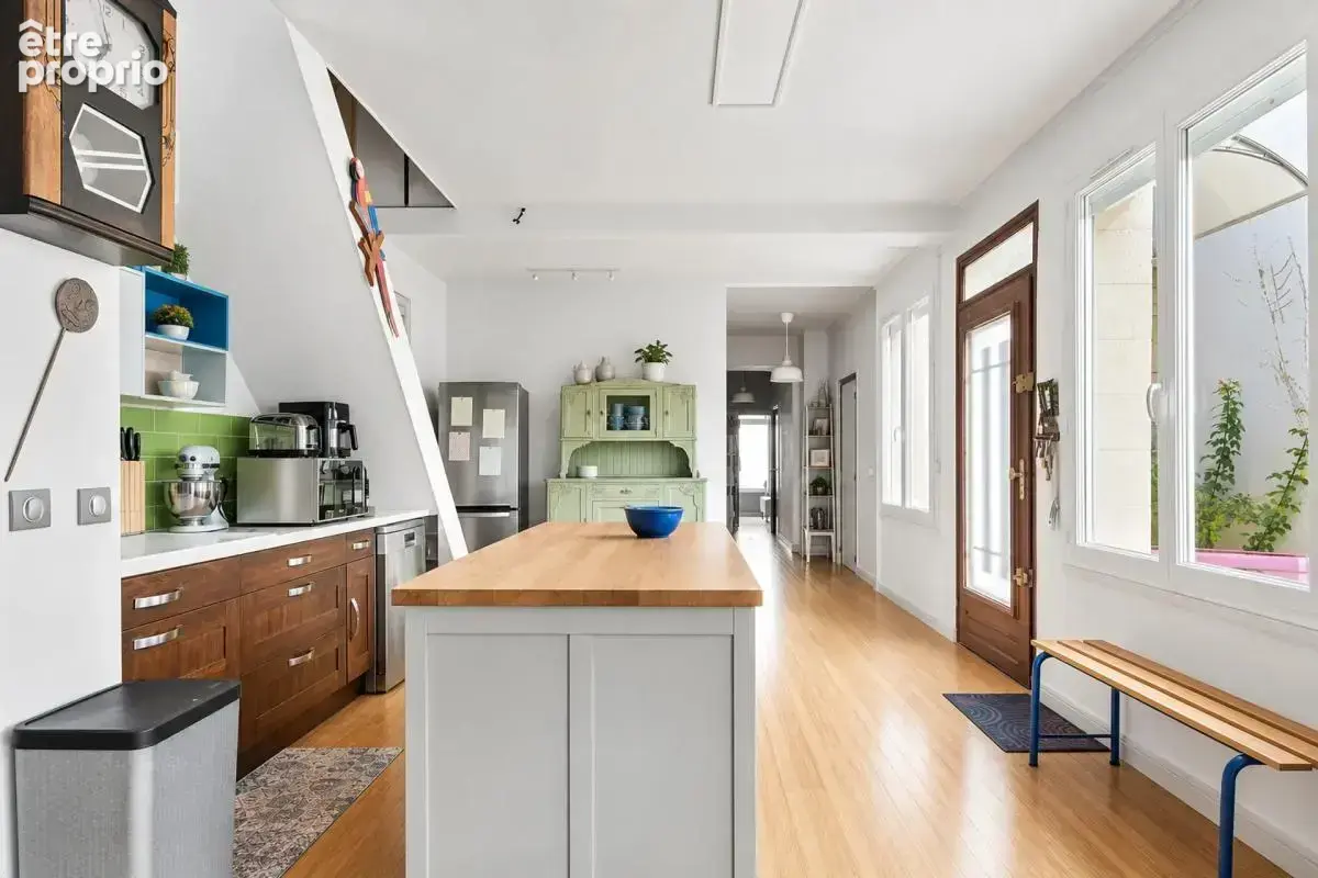 92240 – malakoff – maison de caractère 149 m² – cour – 2 studios indépendants – sous-sol total – double accès – proximité paris - photo 6