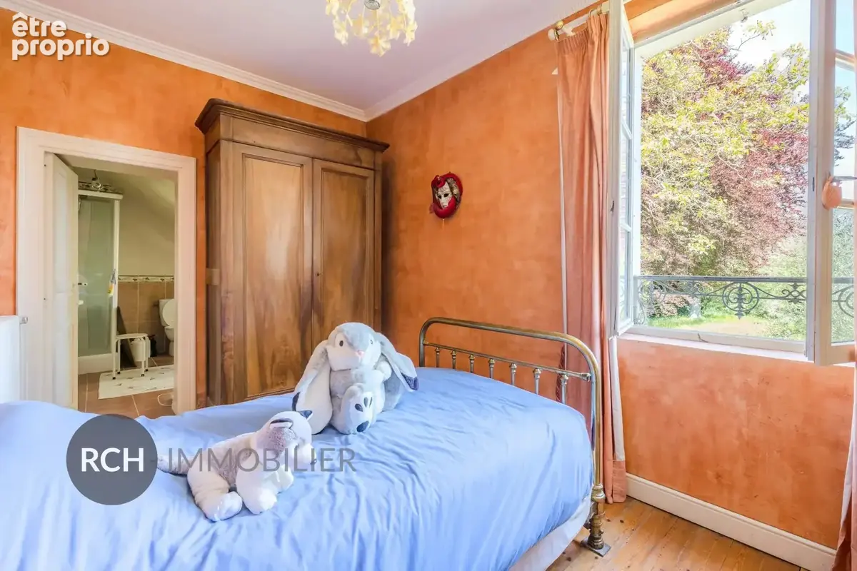 A proximité d'Orgerus - Maison bourgeoise en coeur de village - photo 15