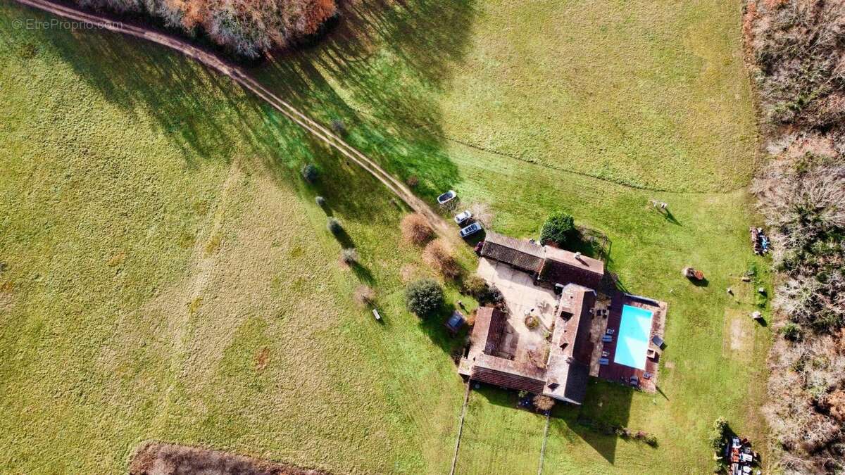 Maison à SAINTE-ALVERE