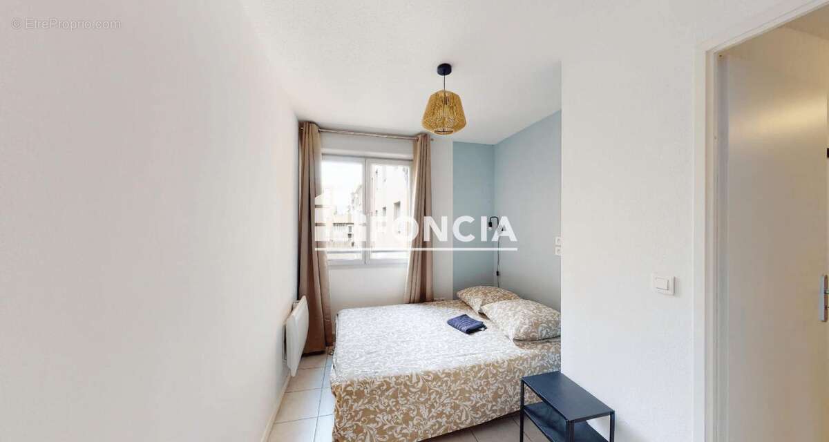 Appartement à MARSEILLE-1E
